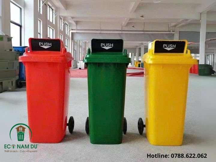 Thung-rac-120l-nap-ho-2