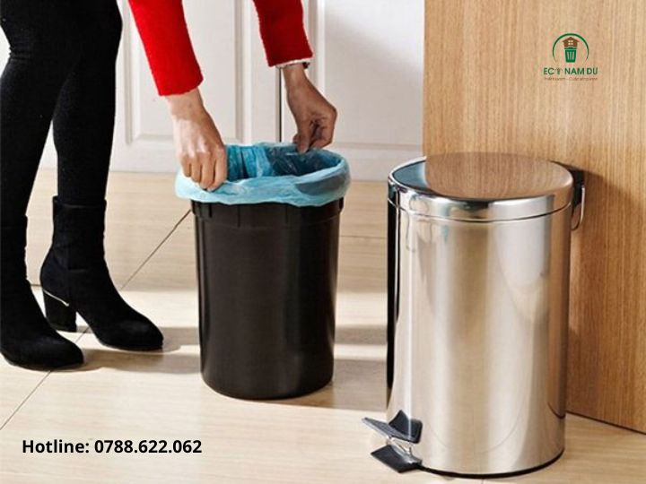Thung-rac-inox-dap-chan-30l-6