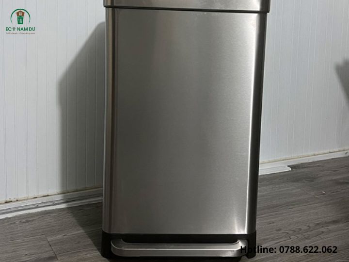 Thung-rac-inox-dap-chan-vuong-50-lit-econamdu-1
